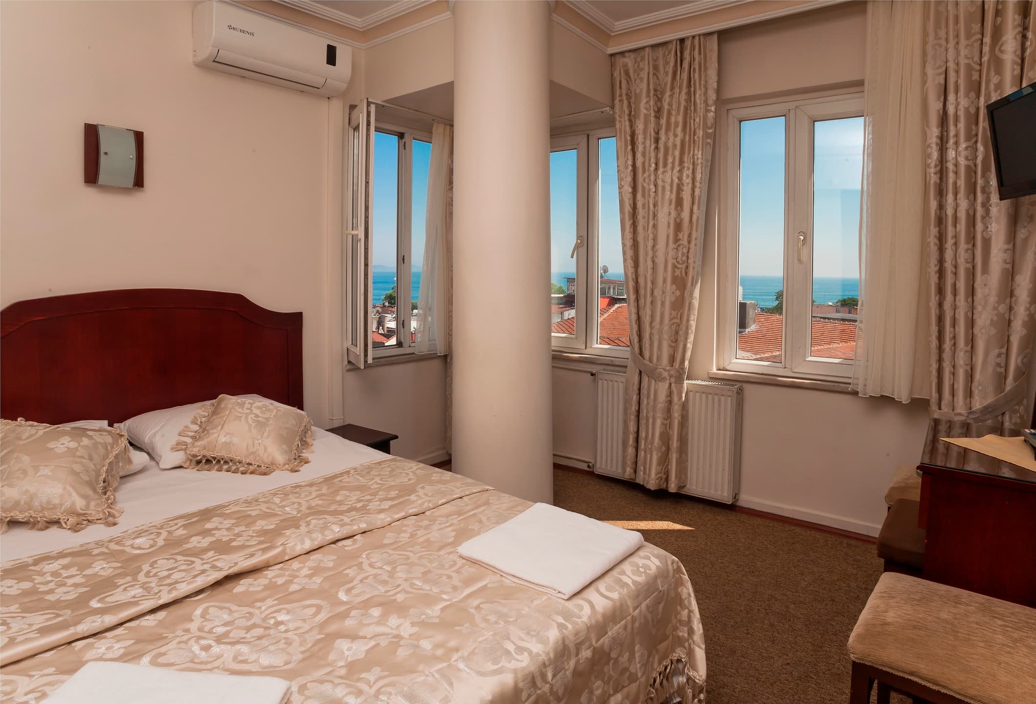 Grand Liza Hotel-8