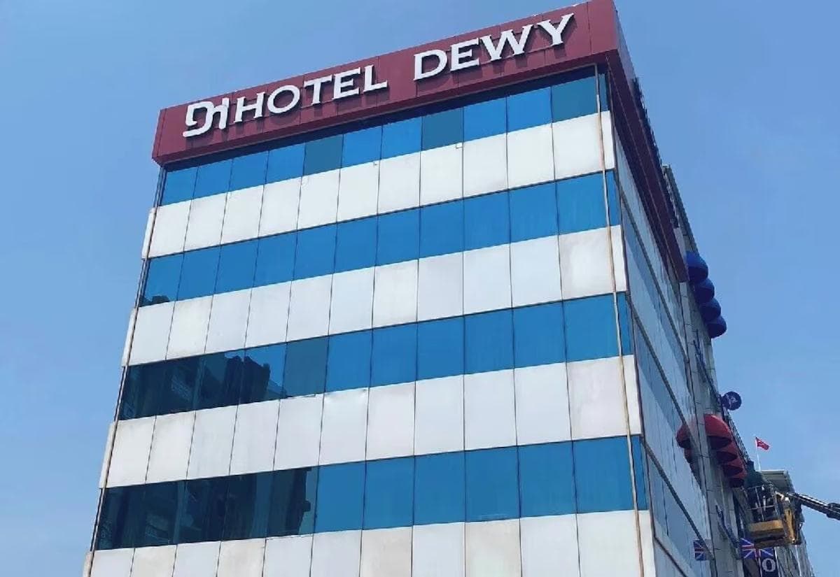 Hotel Dewy-0