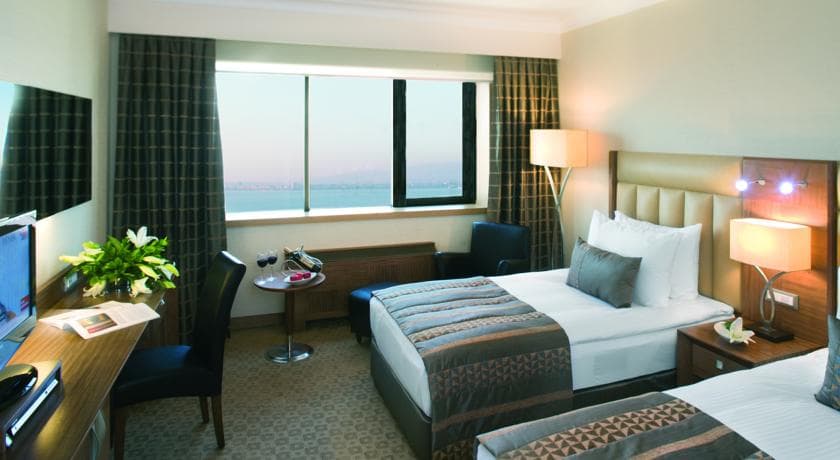 Mövenpick Hotel İzmir-17
