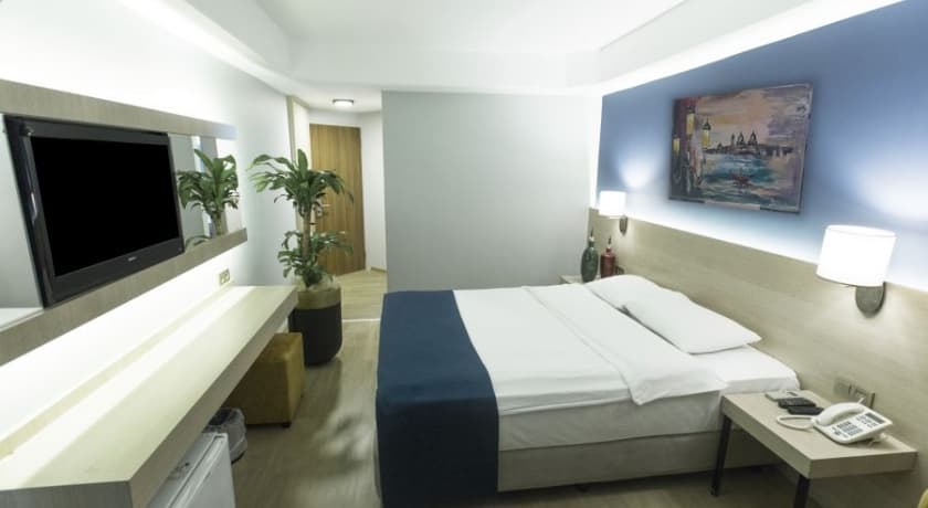 Pişkin Otel-1