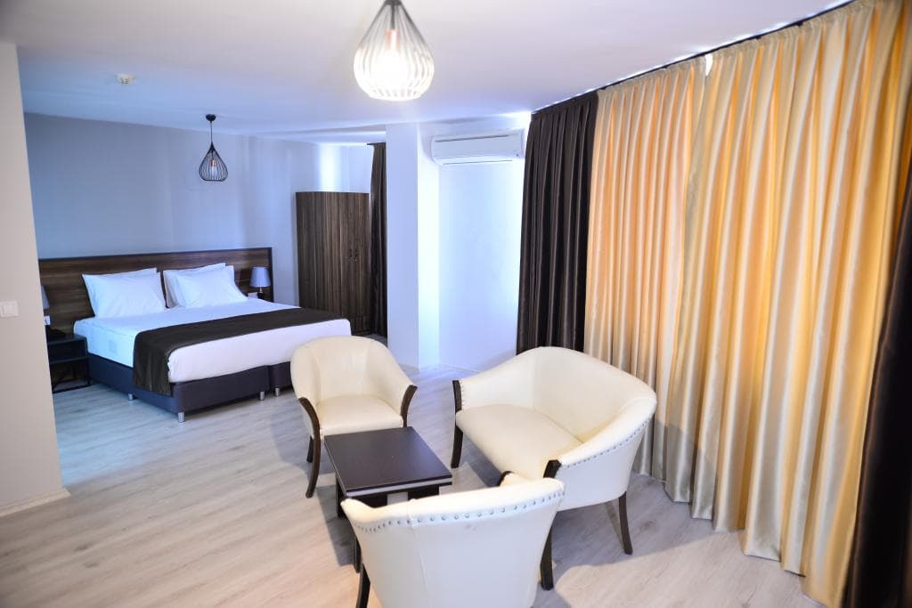 Privado Hotels-28