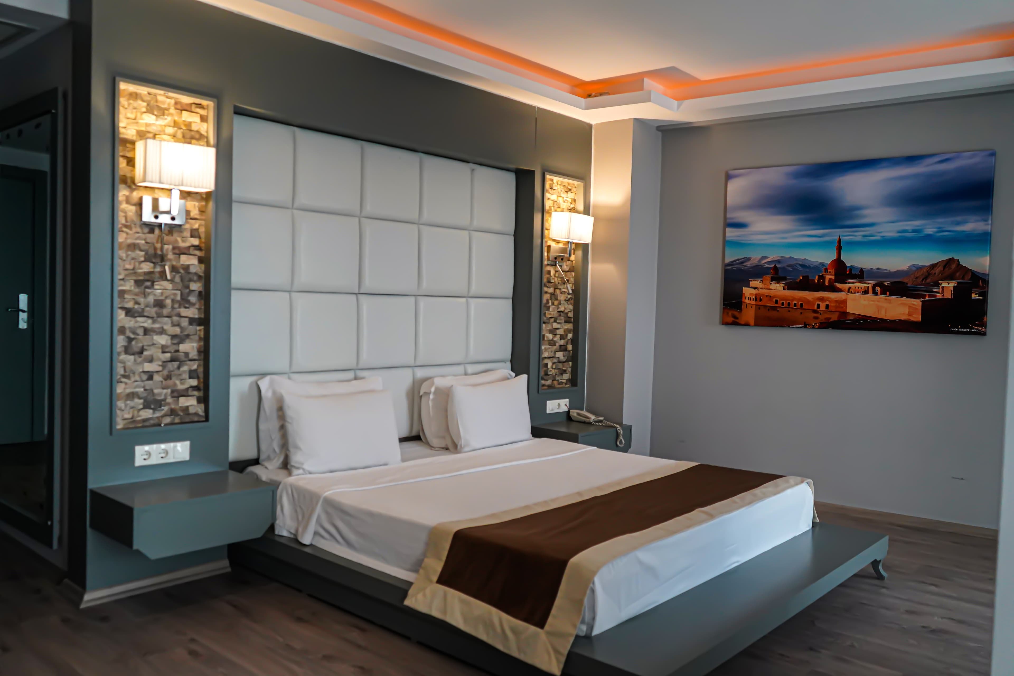 Pasaport Pier Hotel-9