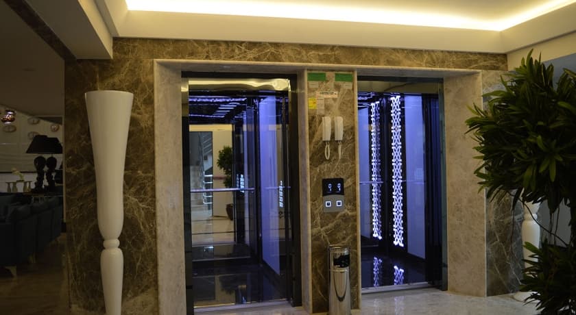 A Royal Suit Hotel-14