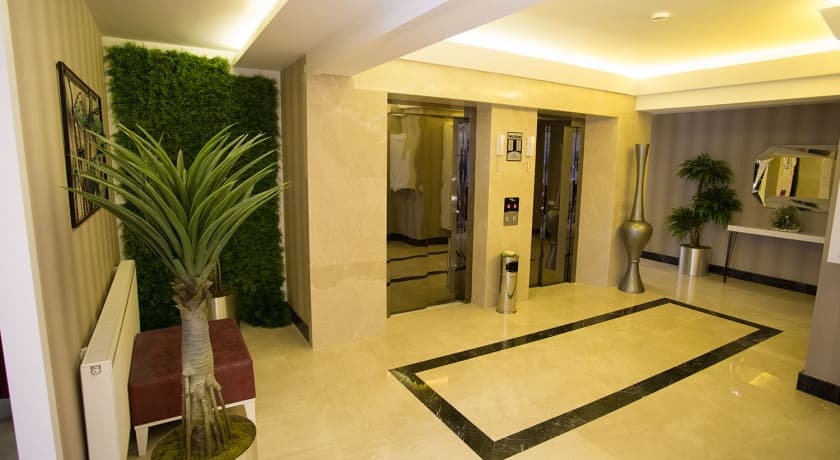 A Royal Suit Hotel-8