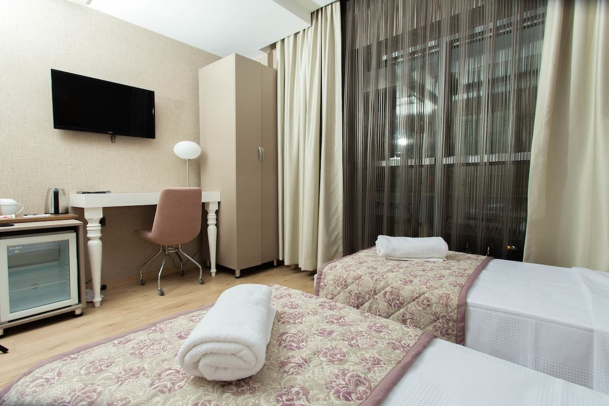 Hotel İz-20