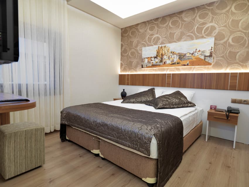 Bent Hotel -1