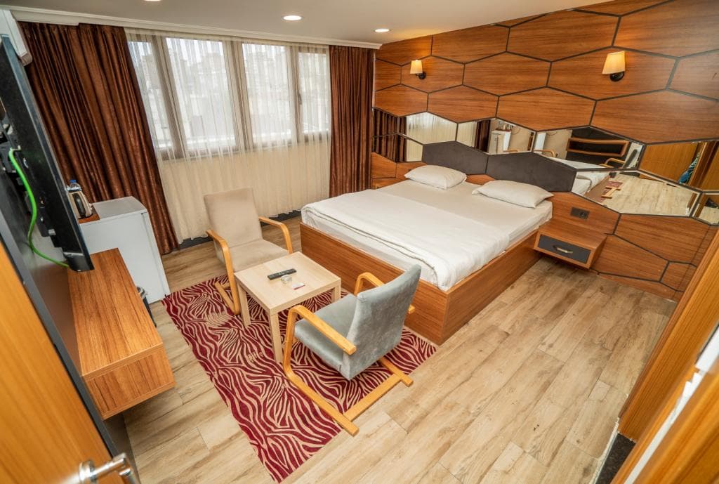 216 Hill Suites-10