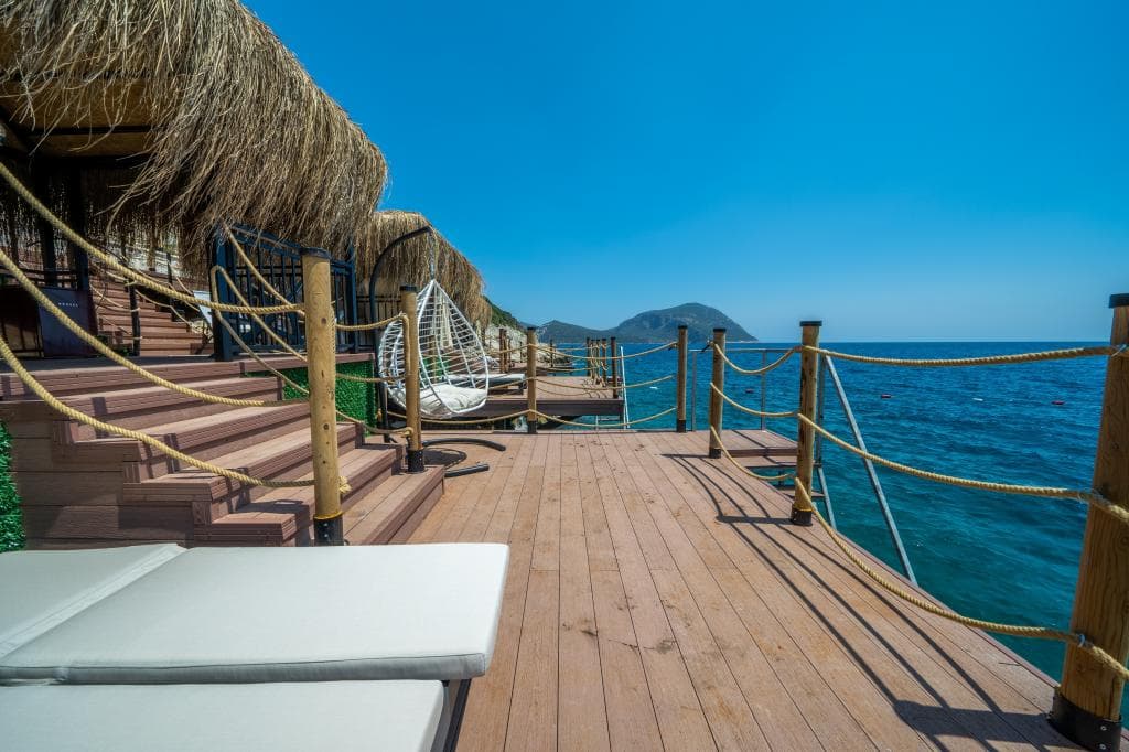 Lures Hotel & Beach Club-83