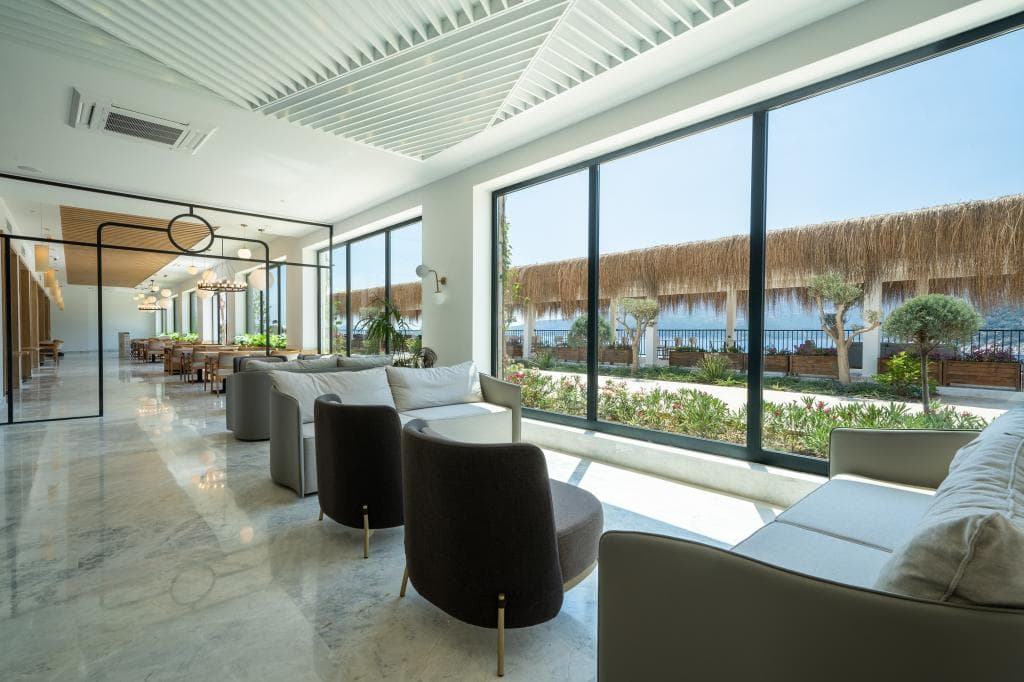 Lures Hotel & Beach Club-59