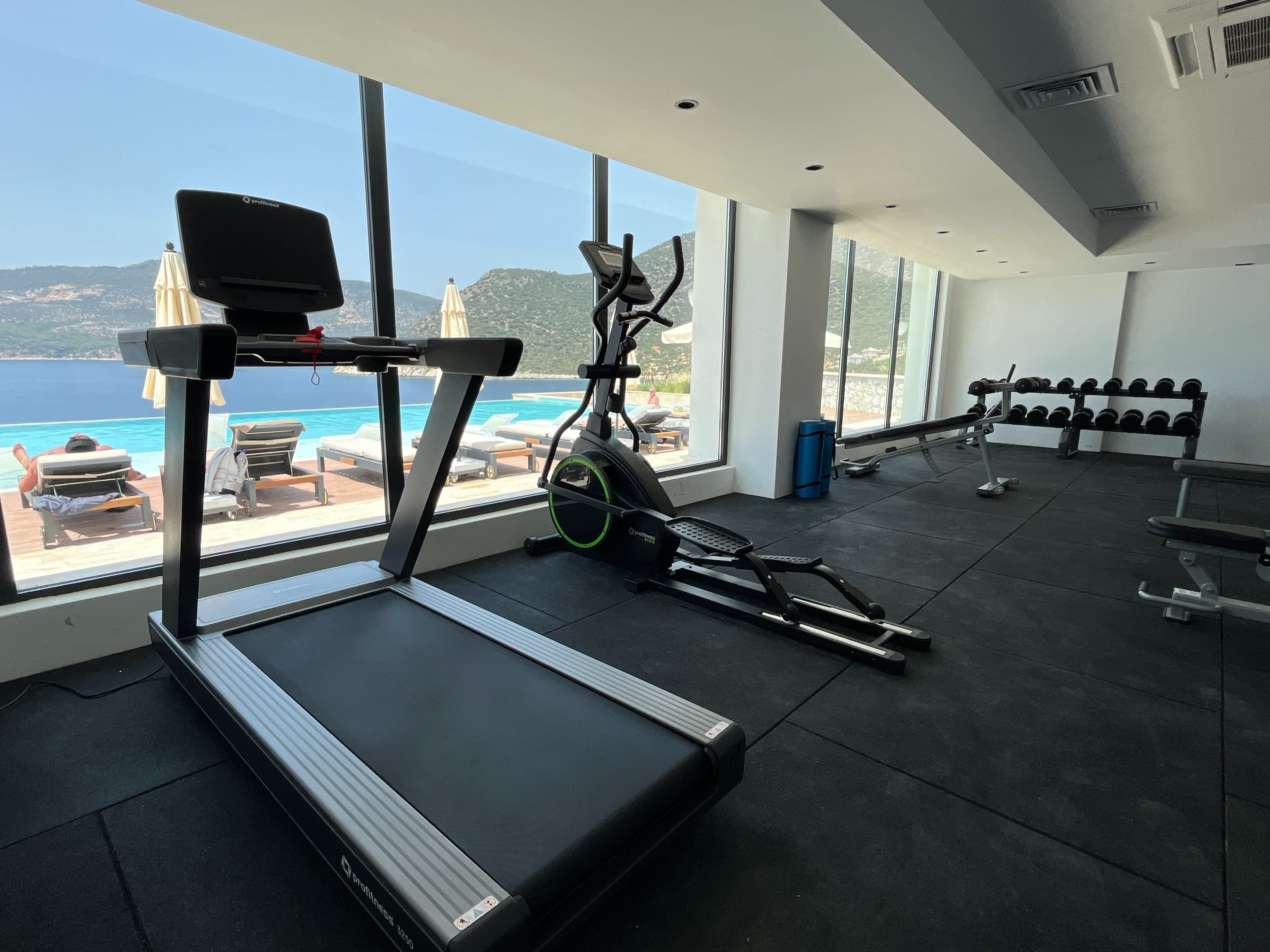 Lures Hotel & Beach Club-9