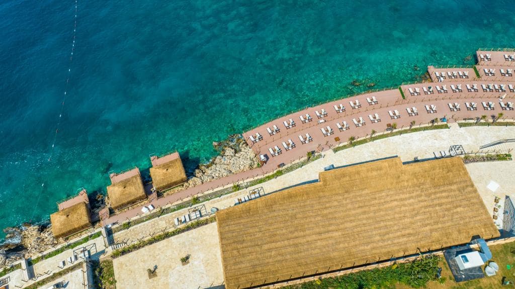 Lures Hotel & Beach Club-76