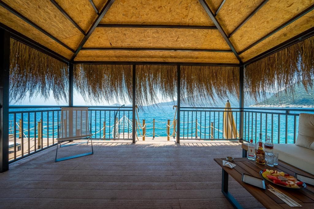 Lures Hotel & Beach Club-81
