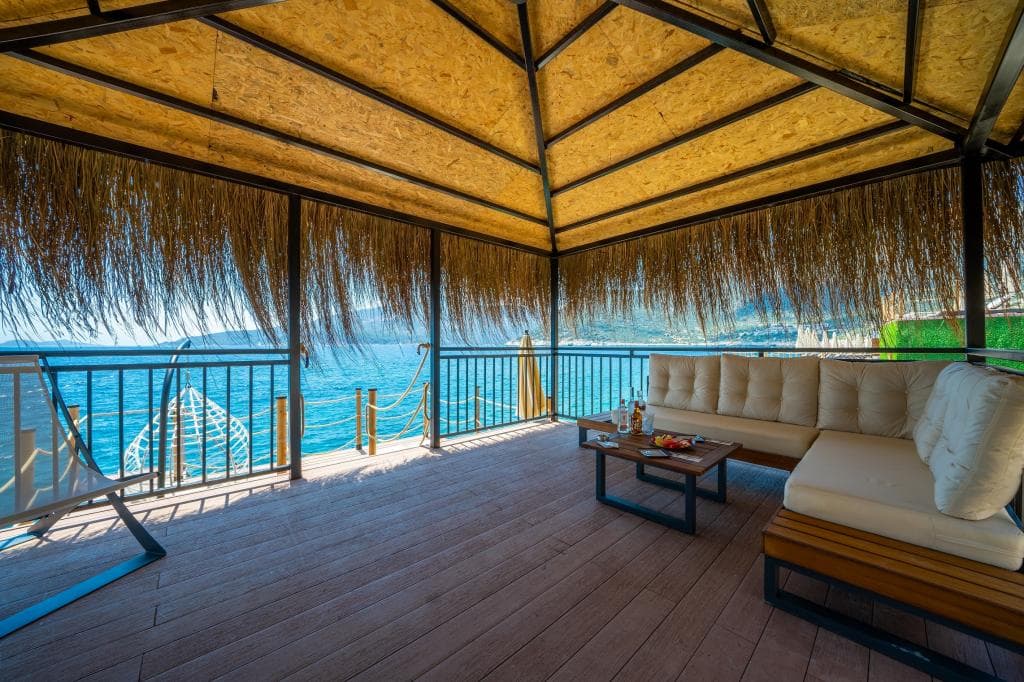 Lures Hotel & Beach Club-80