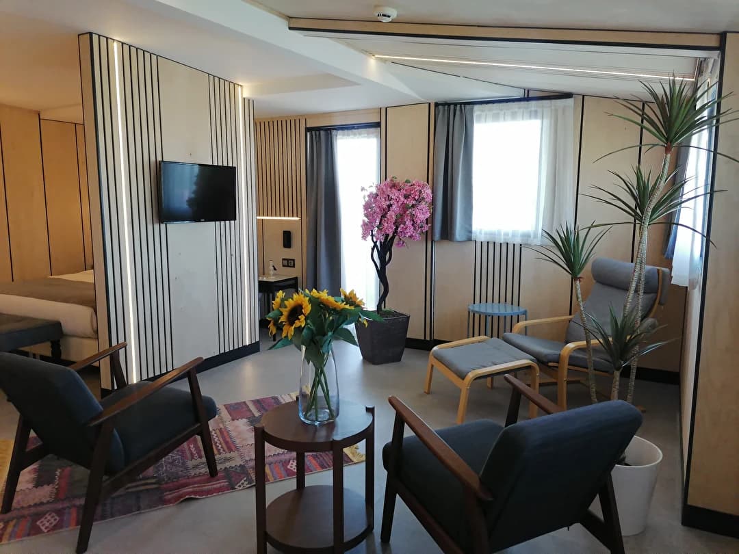 N Ala Otel-5