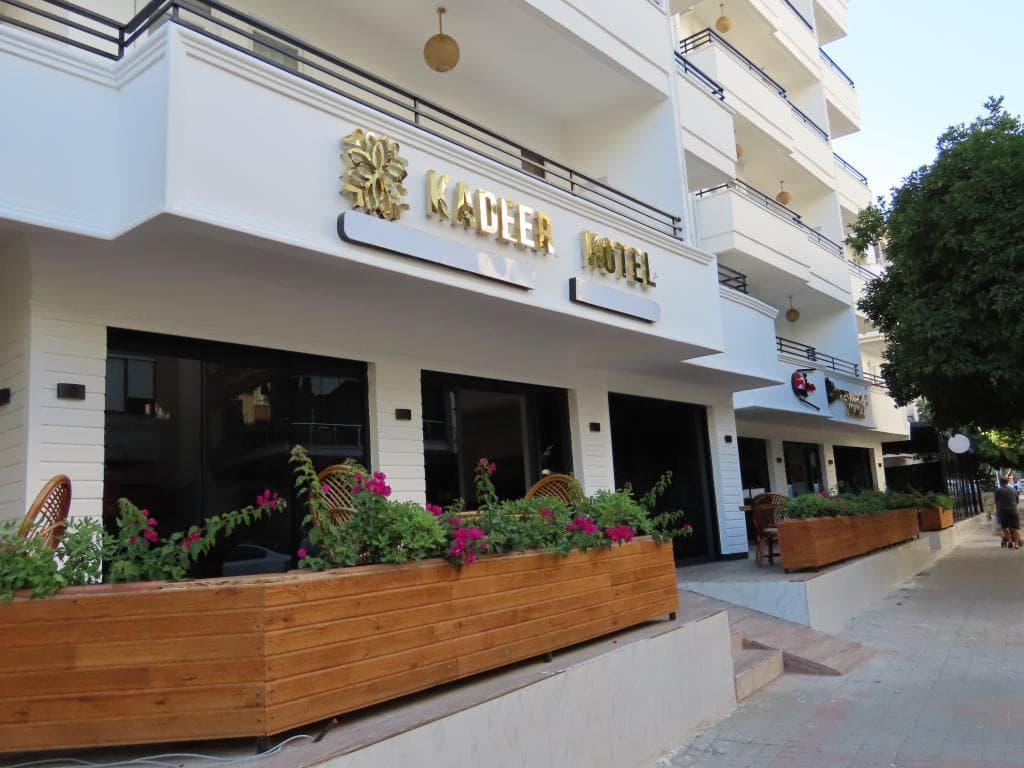 Kadeer Hotel-0