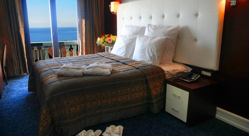 Paradise Island Hotel-1