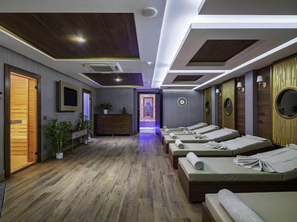 Elysium Green Suites Hotel-7