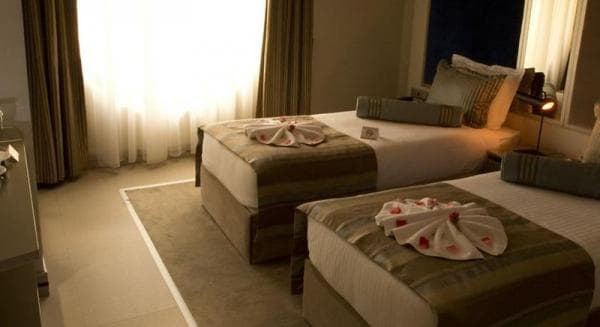 Deluxe Double Room with City View 3