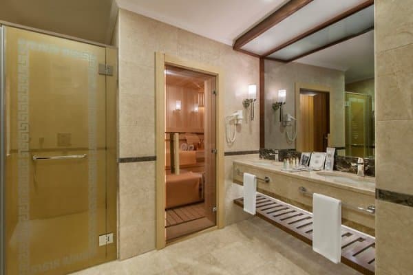 Honeymoon Suit 4