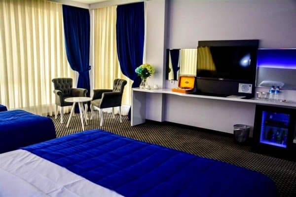 Deluxe Quadruple Room 2