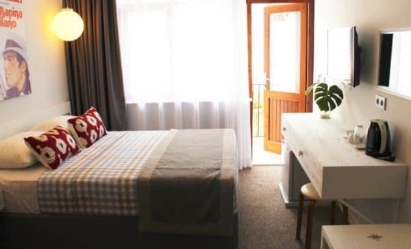 Deluxe Room 1