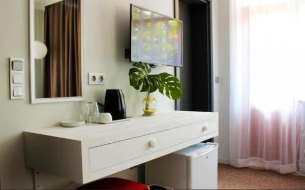 Deluxe Room 2
