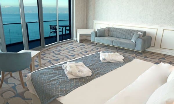 Executive Suit 2