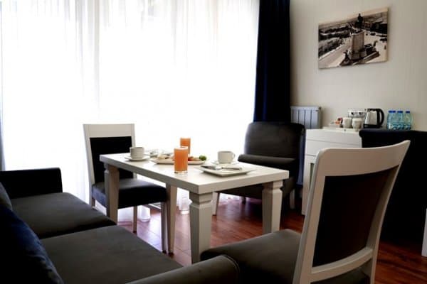 Suit Balkonlu Göl Manzaralı Double 4