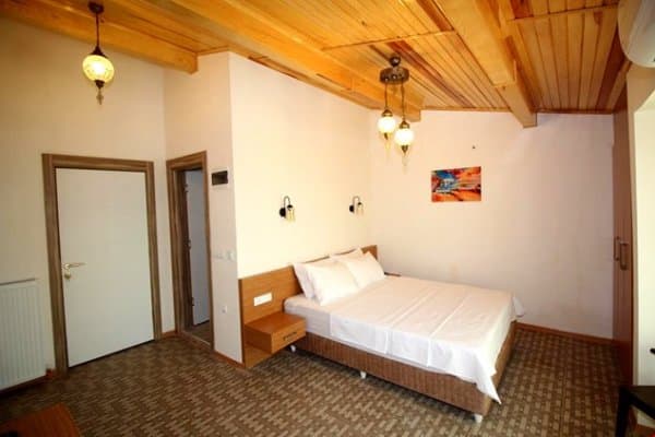 Standart Oda, Deniz ve Havuz Manzaralı, Balkon 2