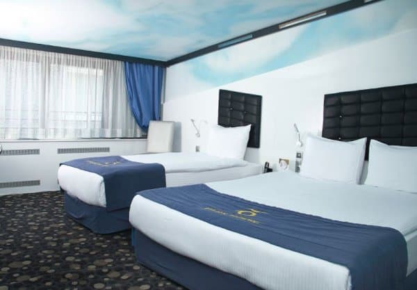 Triple, Şehir Manzaralı 3