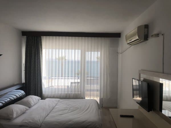 Balkonlu Şehir Manzaralı Üç Kişilik Oda 4