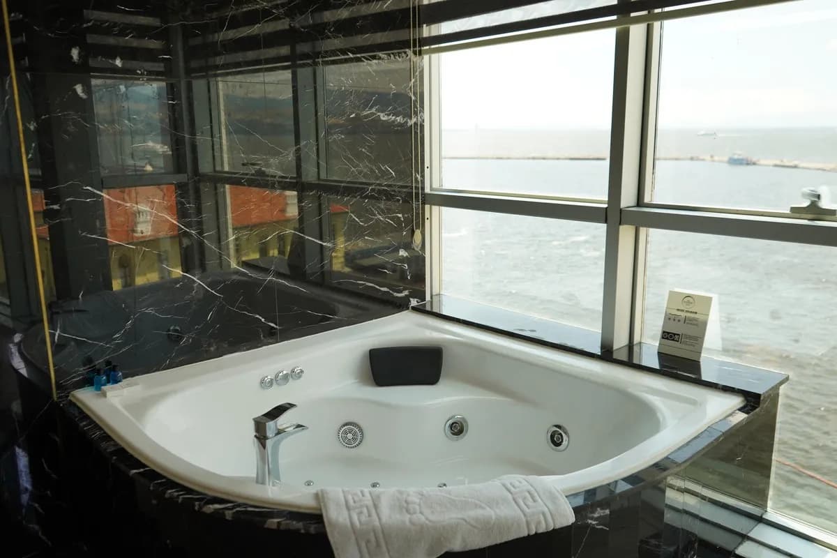 Executive Room 4