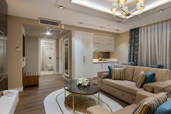 Superior Suite 2