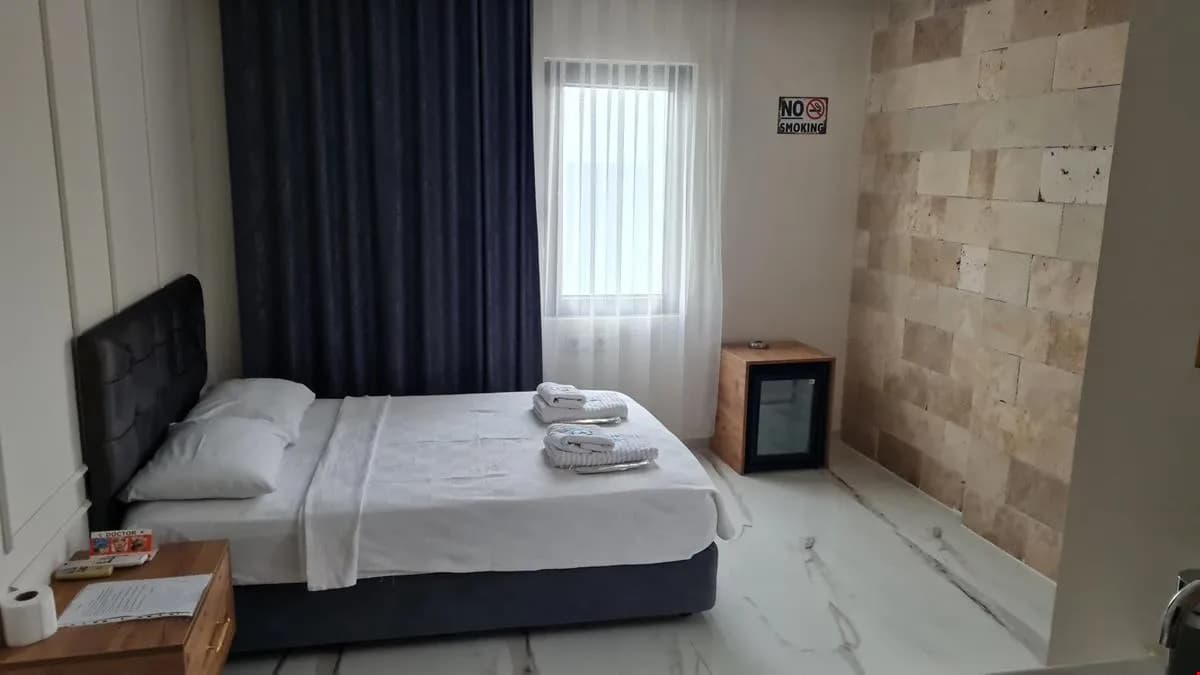 Çift Kişilik Kara veya Deniz Manzaralı 1