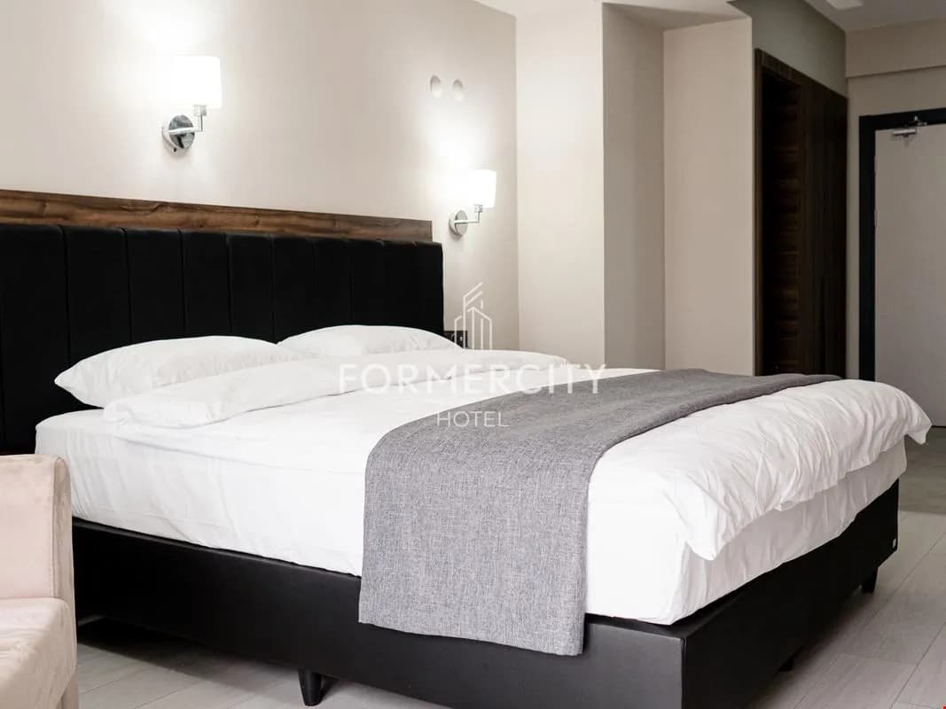 Deluxe Room 1