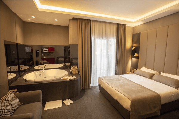 Junior Jacuzzi Suite 2
