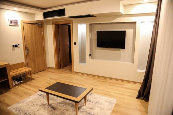 Honeymoon Suite (Balayı Odası) 3