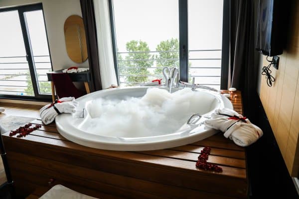 Honeymoon Suite (Balayı Odası) 4