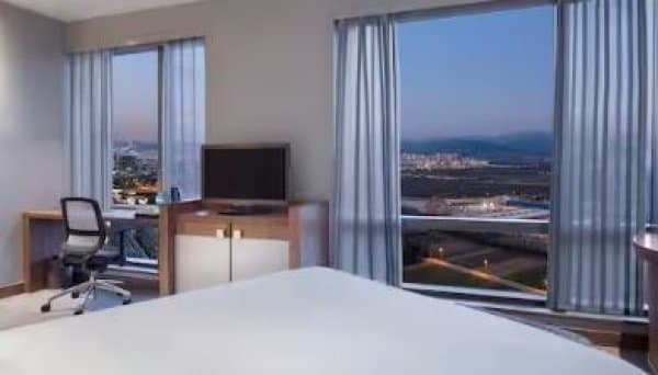 Queen Room 2