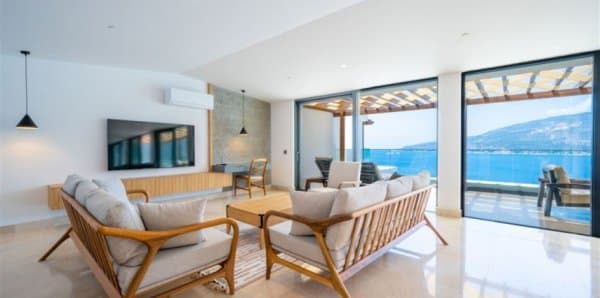 Penthouse Suit 2