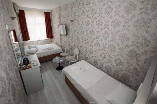 Triple Room 2