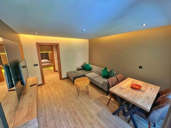 Bahçe Manzaralı Family Suit Oda 2
