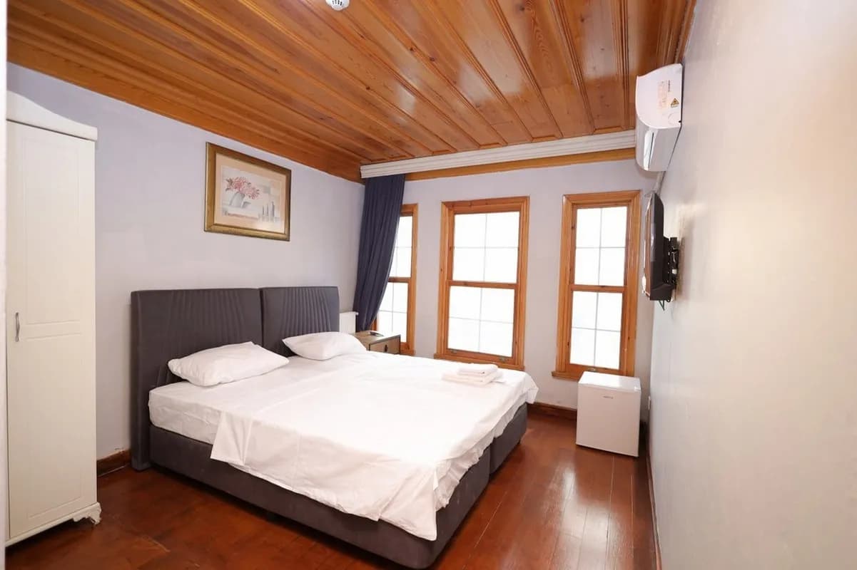 Deluxe Single Room 2