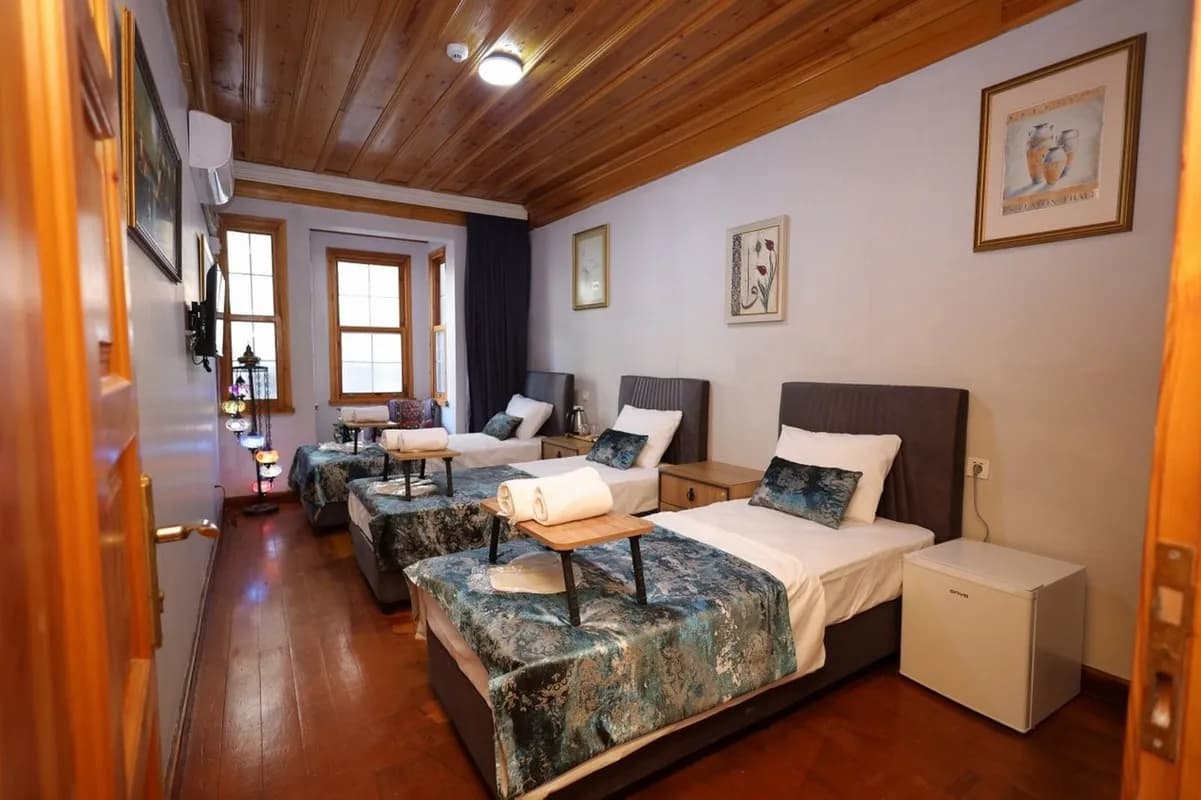 Deluxe Triple Room 1