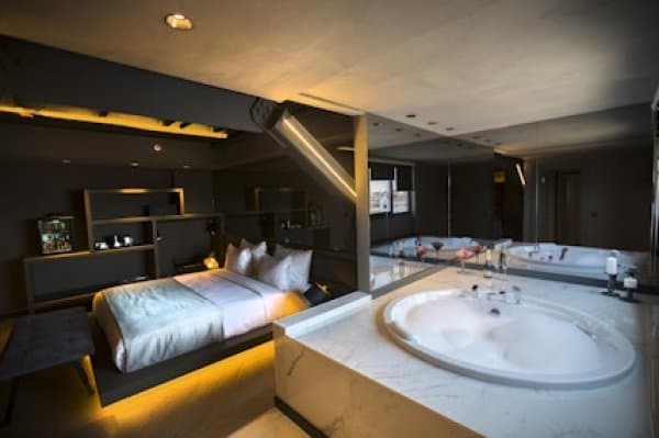 Junior Jacuzzi Suite 1