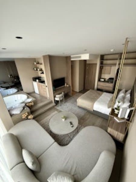 Jacuzzi Suite 2