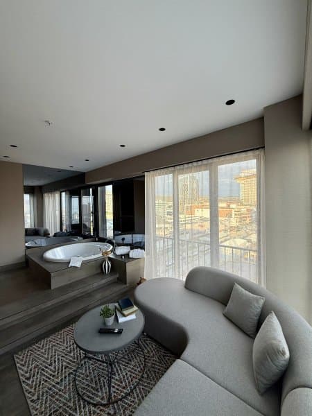 Jacuzzi Suite With Sea View 2