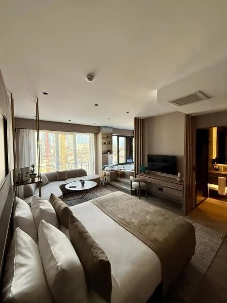 Loft Suite With Jacuzzi 3
