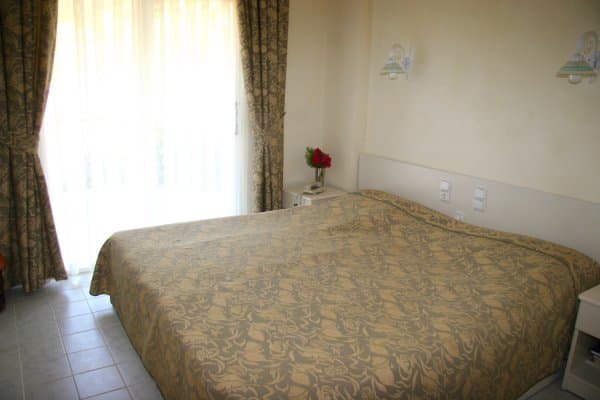 Apart Bahçe Manzara 1+1 4