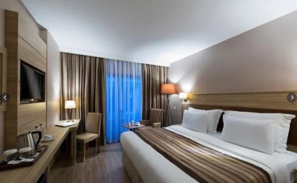 Standart Oda Şehir Manzaralı  1
